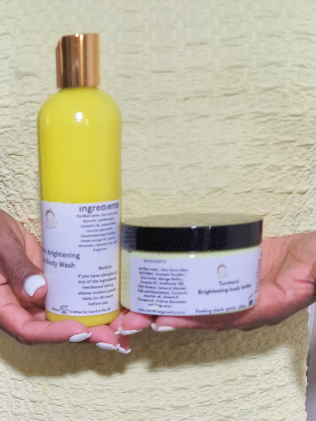 Brightening body care sets MERE&